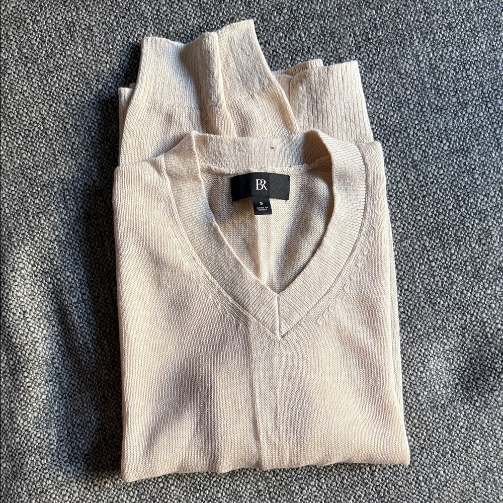Banana Republic Men’s Beige V-Neck 100% Linen Sweater - Picture 2 of 6